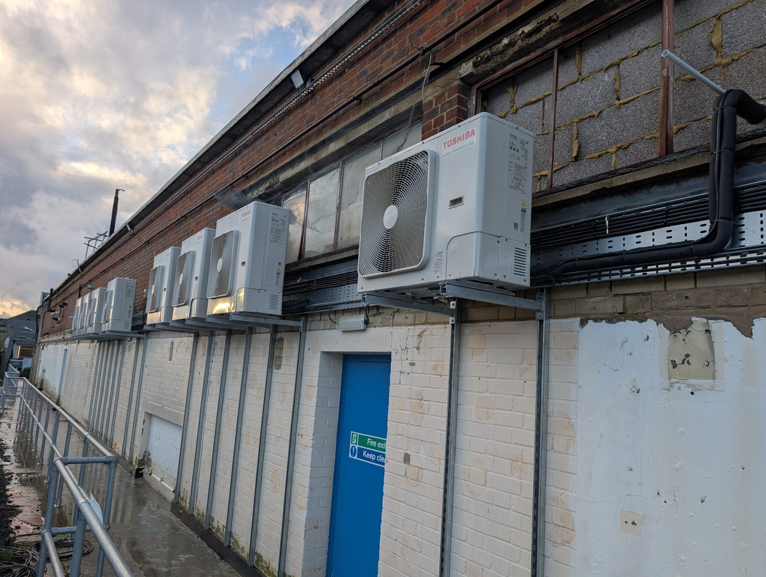 PXL_20260220_164808786